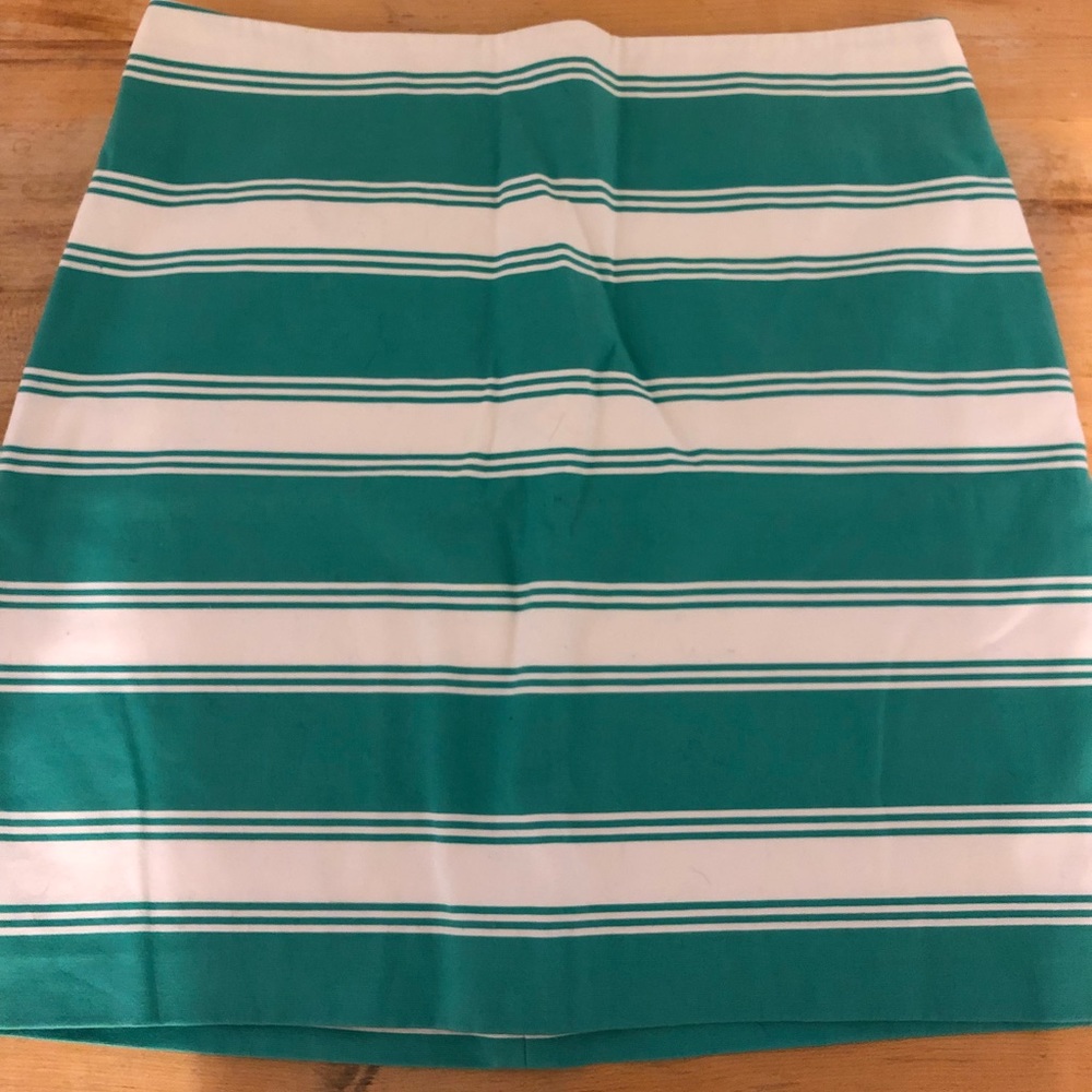 Vineyard Vines skirt !